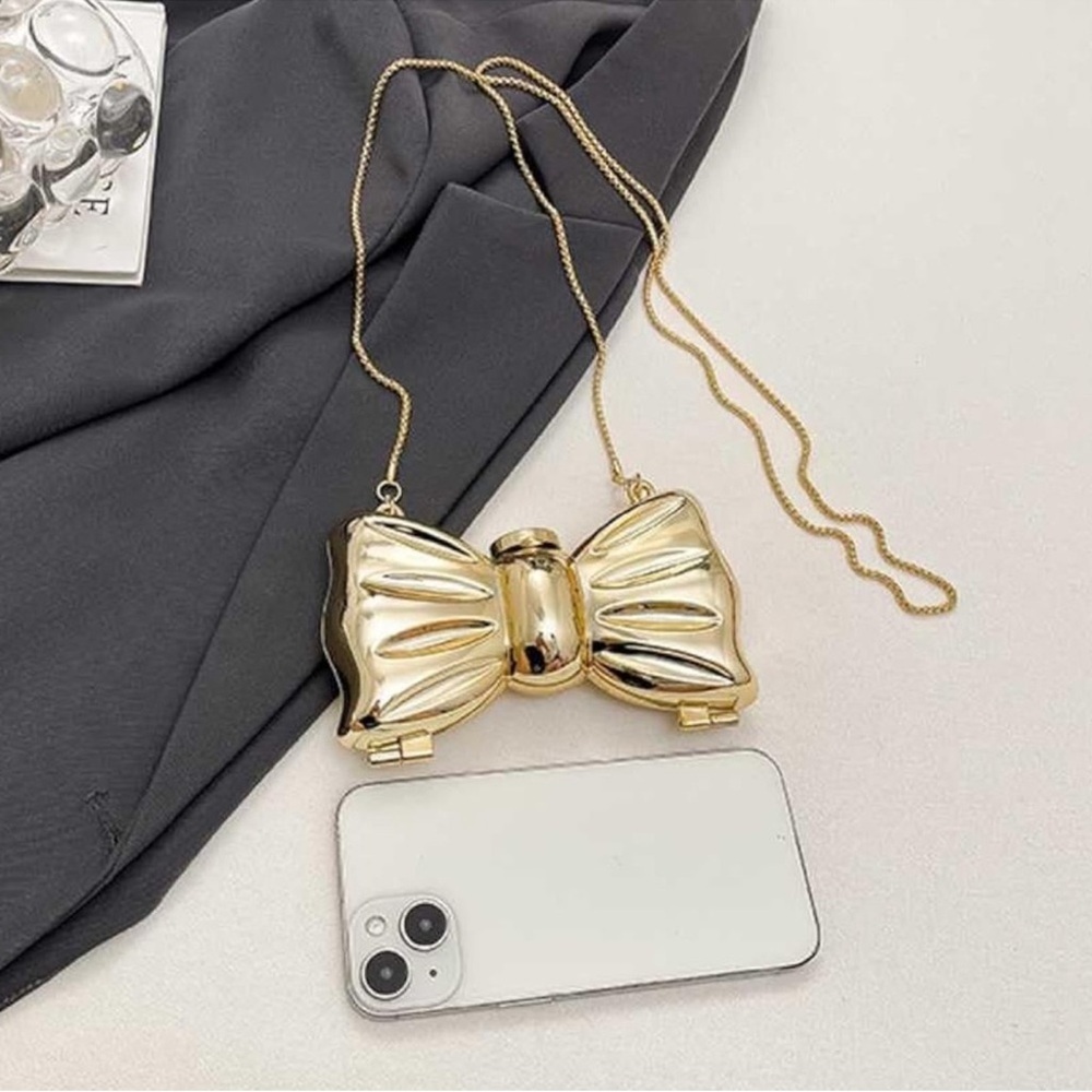 Luxury Gold Bow Clutch - Picture 4 of 5